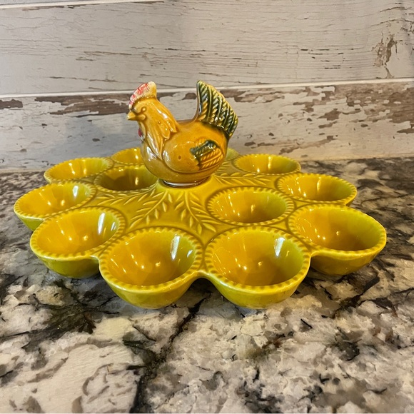 Vtg California Pottery S30 Deviled Egg Round Platter Raised Center Rooster Hen - Picture 2 of 9